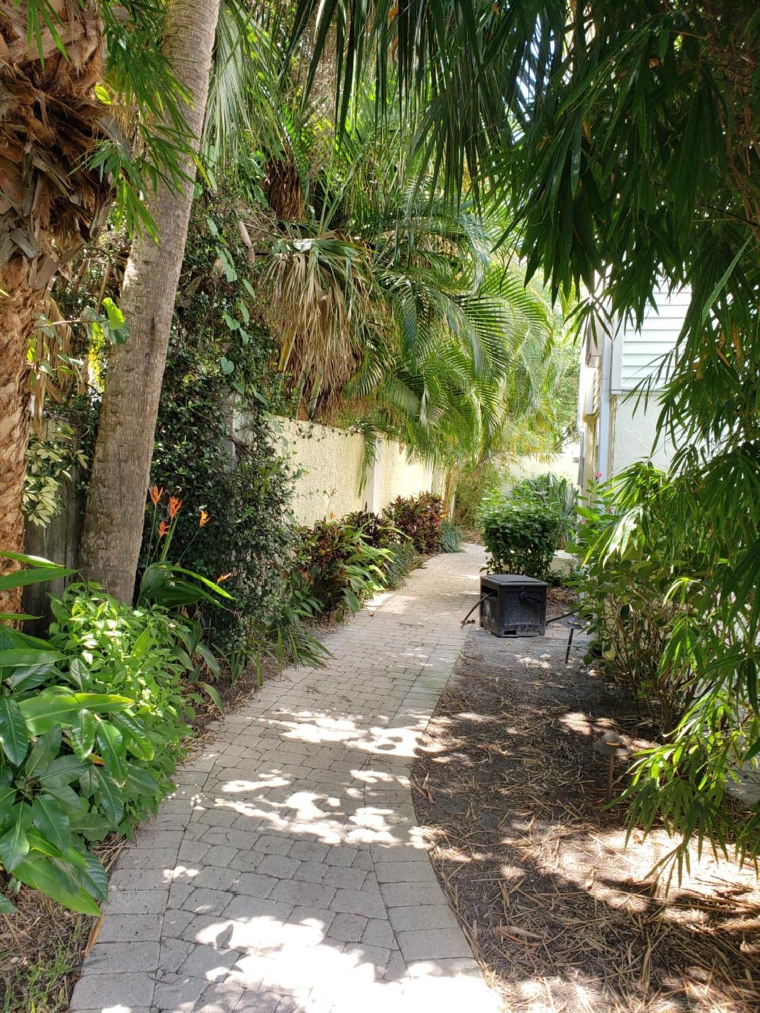 The Sea Spray Resort Siesta Key Exterior photo