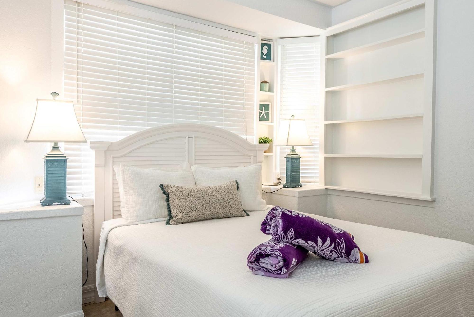 The Sea Spray Resort Siesta Key Exterior photo