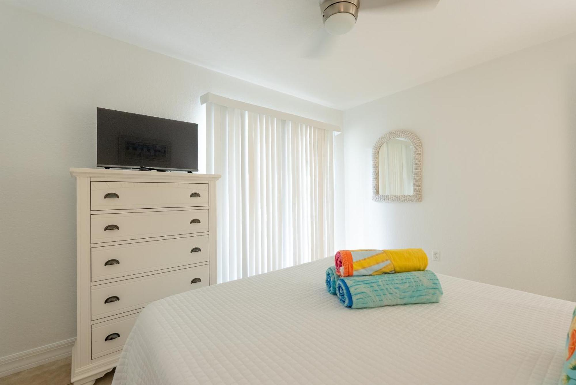 The Sea Spray Resort Siesta Key Exterior photo